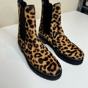 AEROSOLES CAMILA CALF HAIR CHELSEA BOOTS LEOPARD PRINT LUG SOLES 6 NWOT